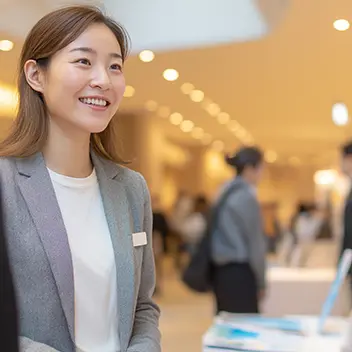 イベントコンパニオン求人・受付案内業務｜展示会・イベント会場での来場者対応の仕事内容